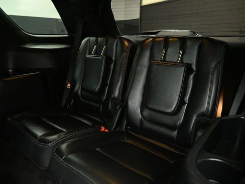 Certified 2018 Ford Explorer Limited image 19