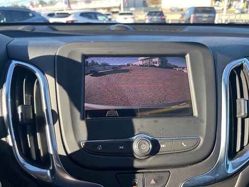 Used 2023 Chevrolet Equinox LT image 38