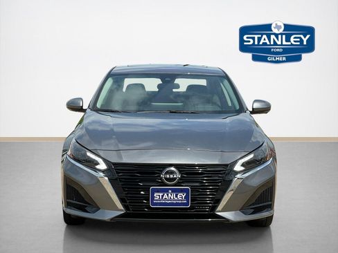 Used 2023 Nissan Altima 2.5 SL AWD/4WD image 2