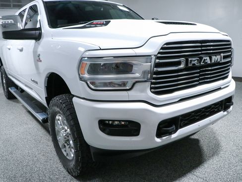 Used 2023 RAM 2500 Laramie AWD/4WD image 5