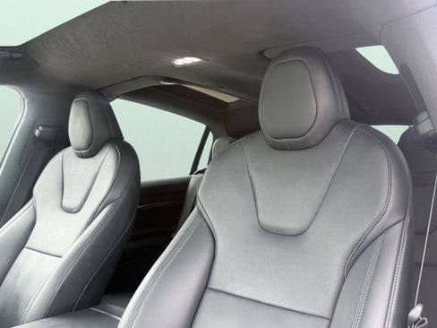 Used 2023 Tesla Model X AWD/4WD image 37
