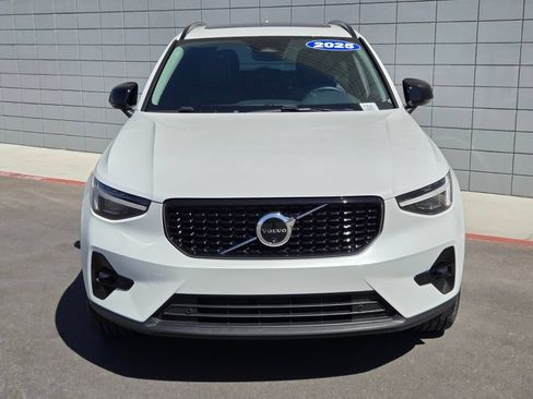 Certified 2025 Volvo XC40 B5 Ultra w/ Climate Package AWD/4WD image 8