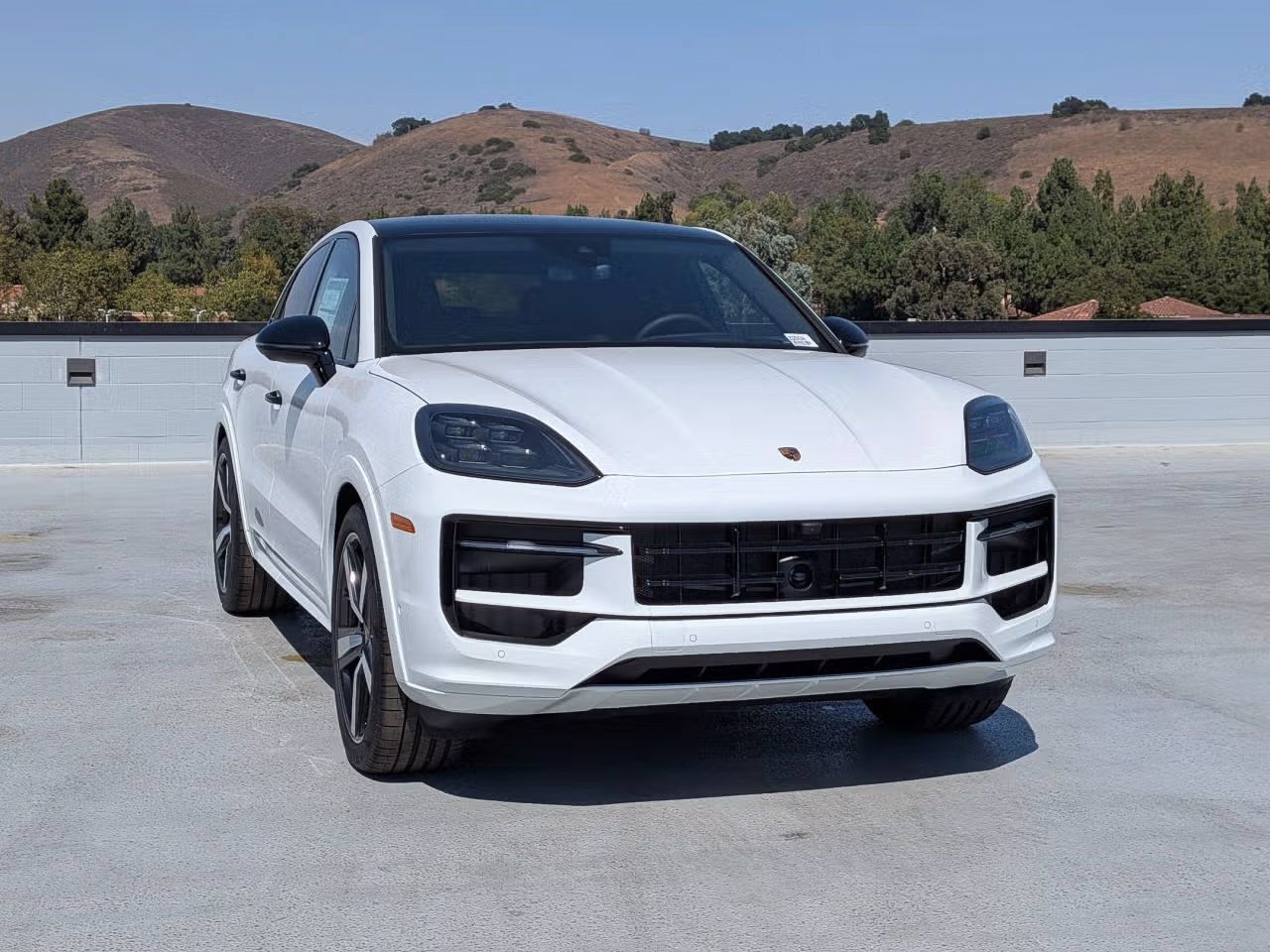 Certified 2025 Porsche Cayenne S AWD/4WD image 7