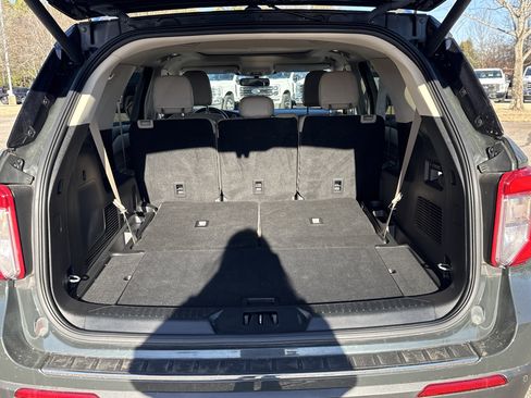 Used 2023 Ford Explorer Limited w/ Hybrid Equipment Group 310A image 13