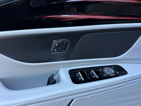 New 2026 Lincoln Nautilus Premier AWD/4WD image 10