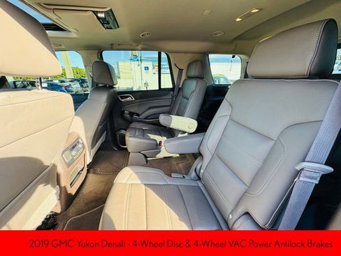 Used 2019 GMC Yukon Denali w/ Denali Ultimate Package image 13