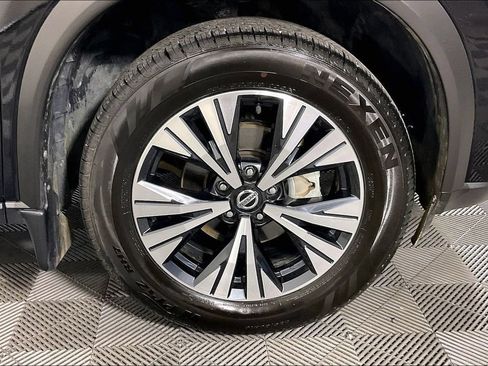 Used 2022 Nissan Rogue SV FWD image 10