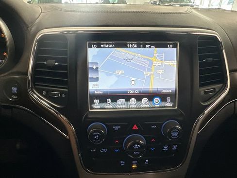 Used 2014 Jeep Grand Cherokee Overland AWD/4WD image 17