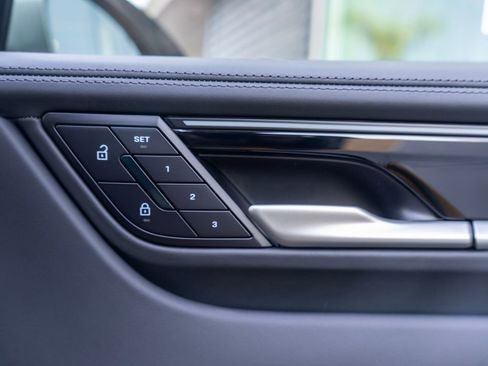 New 2026 Porsche Macan 4 Electric image 29