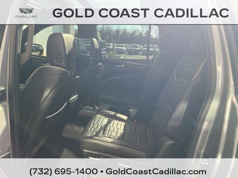 Certified 2023 Cadillac Escalade ESV Sport Platinum w/ LPO, ONYX Package image 17