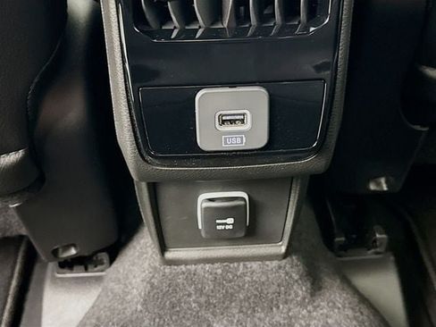 New 2026 Jeep Compass Limited w/ Sun, Sound & Navigation Group AWD/4WD image 25
