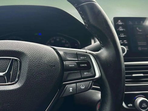 Used 2018 Honda Accord Sport image 30