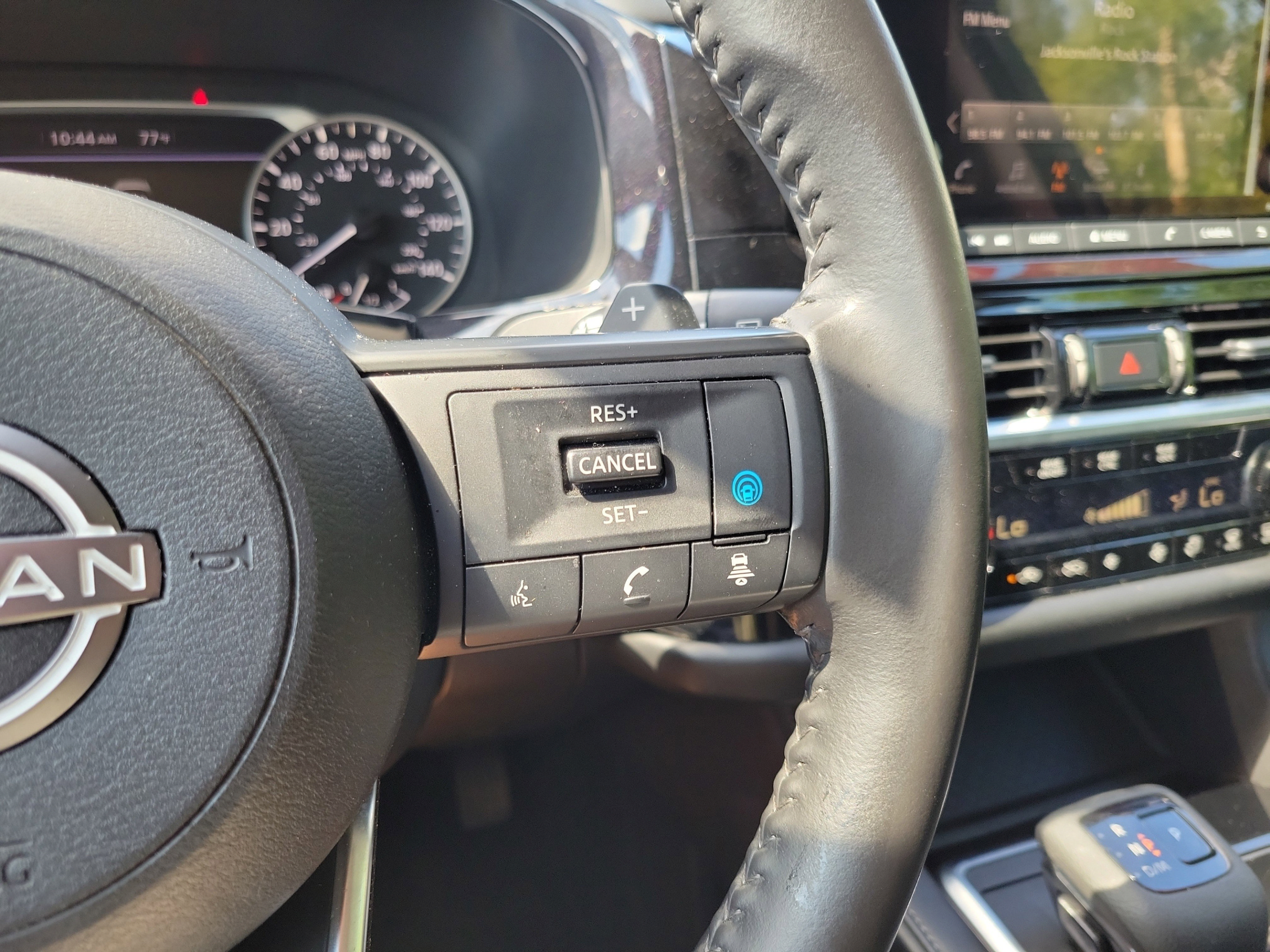 Certified 2024 Nissan Pathfinder SV FWD image 16