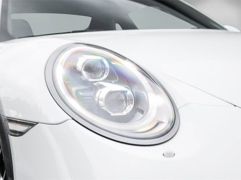 Used 2015 Porsche 911 Turbo S image 10