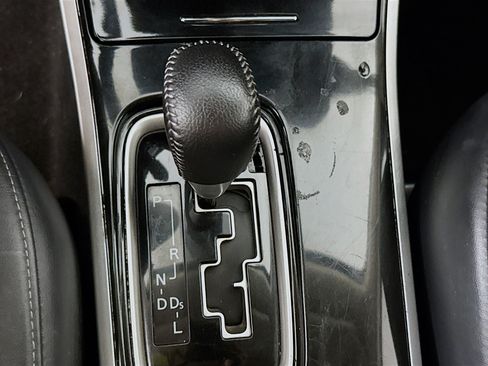 Used 2019 Mitsubishi Outlander SEL AWD/4WD image 18