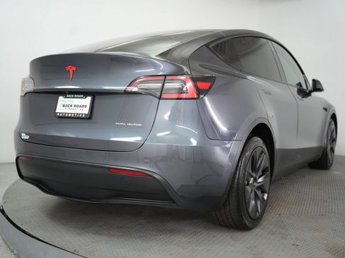 Used 2021 Tesla Model Y Long Range AWD/4WD image 9