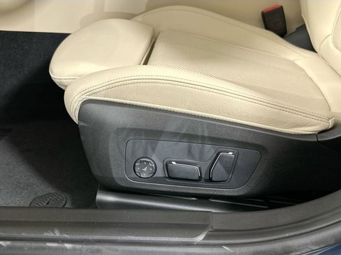 Used 2025 BMW 330i 330i w/ Premium Package image 22