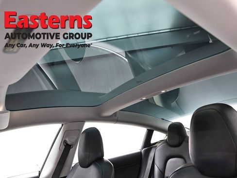 Used 2018 Tesla Model 3 Mid Range RWD image 29