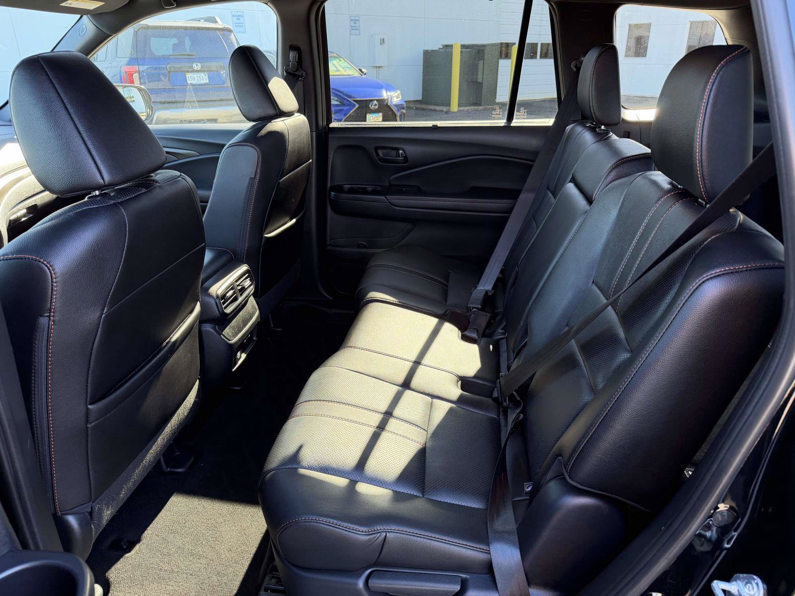 Certified 2025 Honda Passport TrailSport image 9