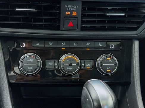 Used 2019 Volkswagen Jetta SEL image 12