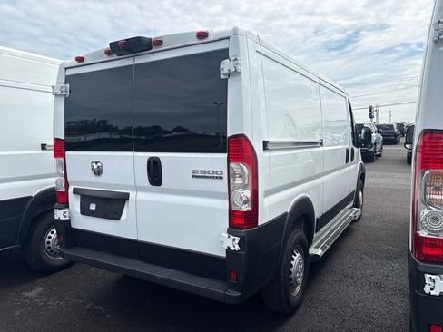 Used 2025 RAM ProMaster 2500 w/ U-Haul Equipment Group FWD image 7