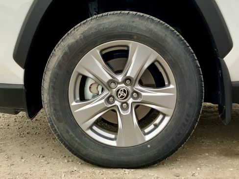 Used 2025 Toyota RAV4 XLE w/ Convenience Package image 15