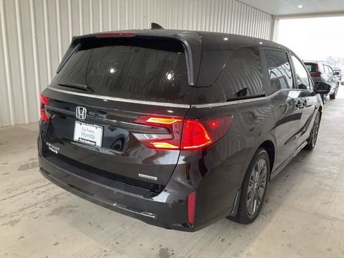 New 2026 Honda Odyssey Touring image 25