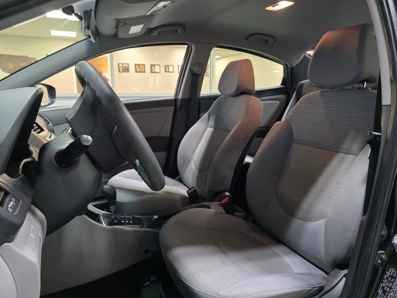 Used 2017 Hyundai Accent SE FWD image 15
