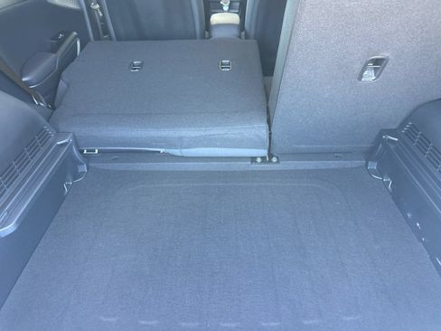 Used 2025 Kia Soul LX w/ LX Technology Package FWD image 15