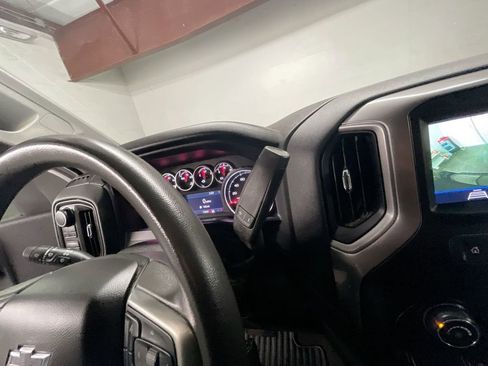 Used 2022 Chevrolet Silverado 1500 Custom Trail Boss w/ Safety Confidence Package image 15