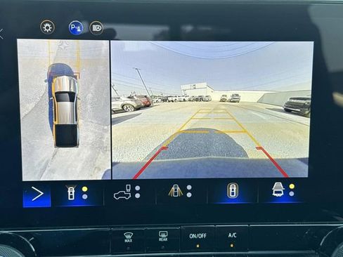 Used 2024 Chevrolet Colorado Trail Boss w/ Technology Package image 20