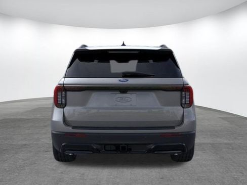 New 2026 Ford Explorer ST-Line w/ ST-Line Street Pack image 5