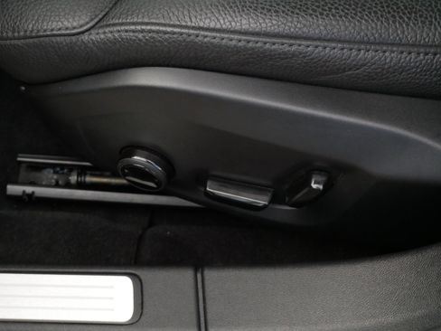 Used 2025 Volvo V60 B5 Cross Country Plus image 20