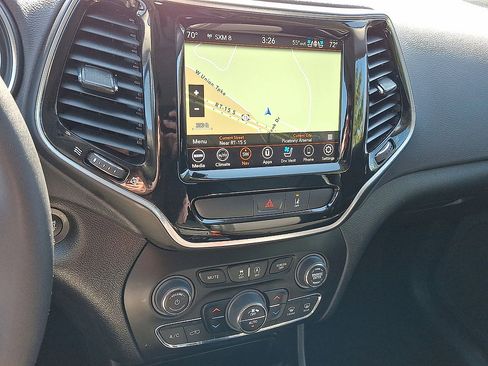 Used 2022 Jeep Cherokee Limited w/ Elite Package AWD/4WD image 16