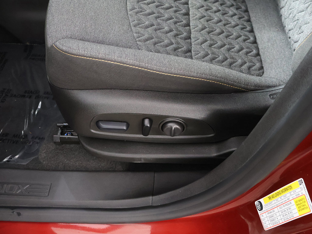 Used 2024 Chevrolet Equinox LT AWD/4WD image 30