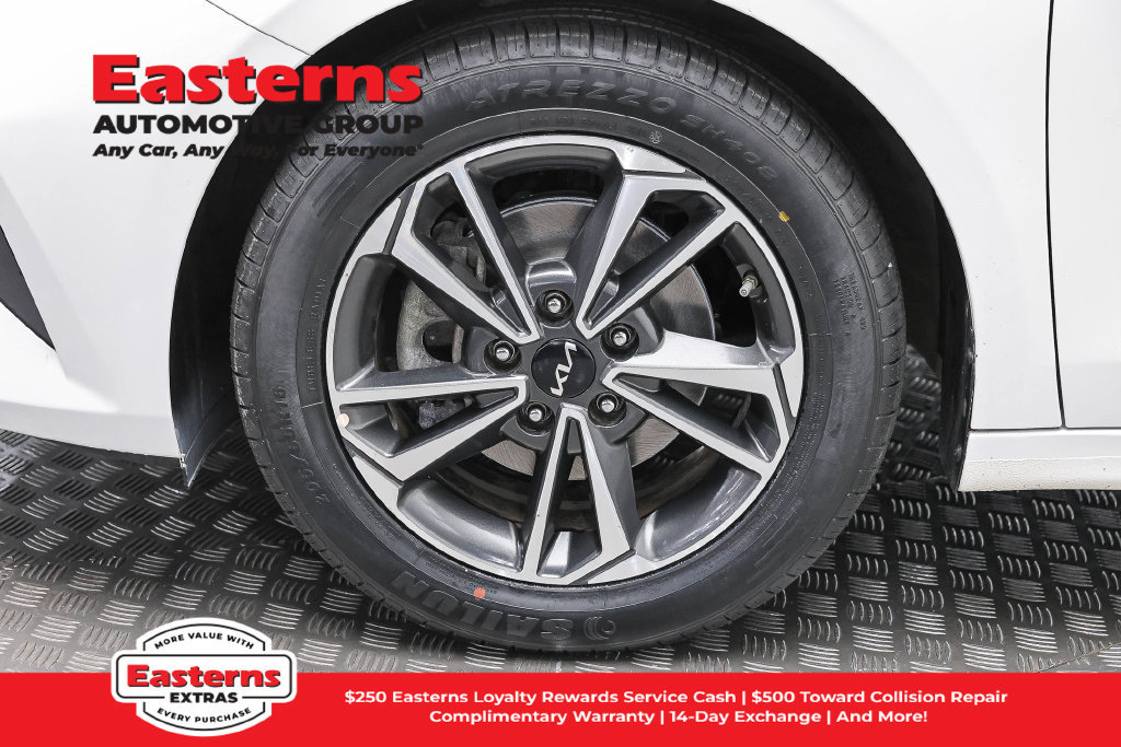 Used 2023 Kia Forte LXS FWD image 28