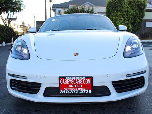 Used 2018 Porsche 718 Boxster RWD image 10