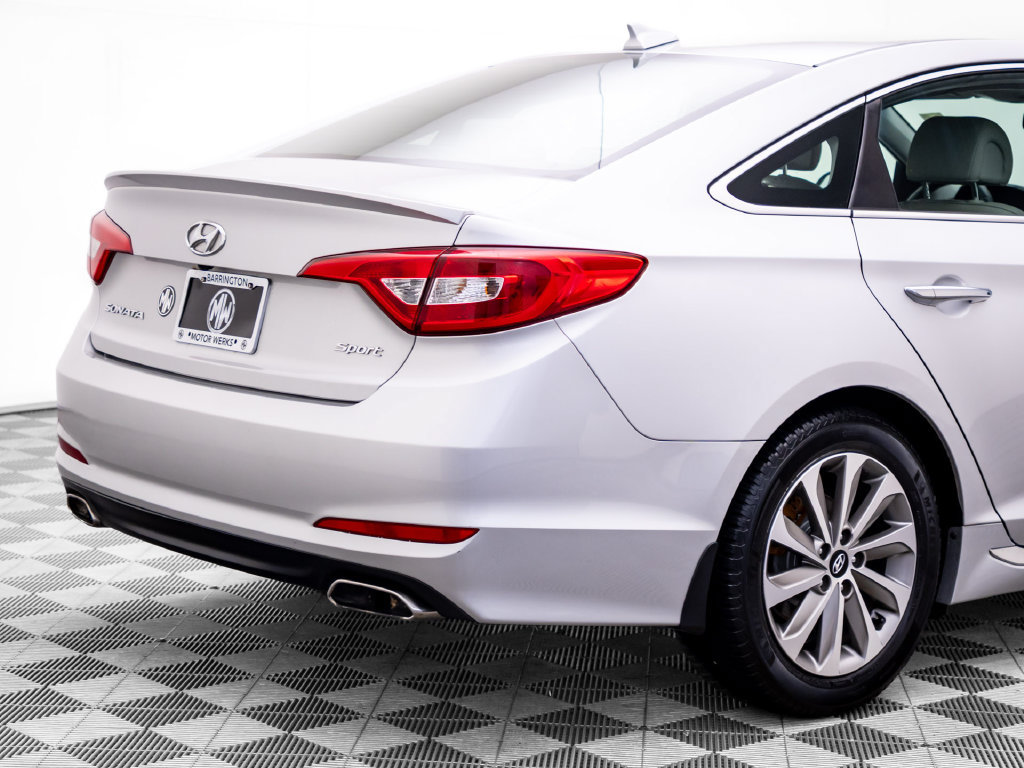 Used 2015 Hyundai Sonata Sport w/ Option Group 03 FWD image 29