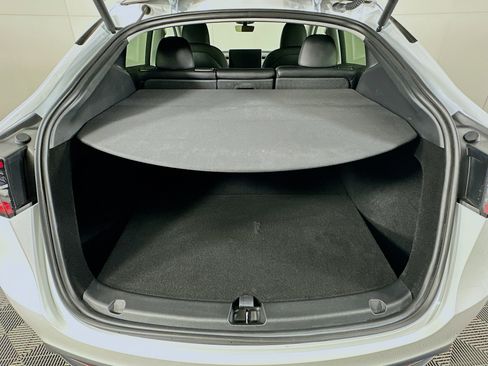 Used 2024 Tesla Model Y Long Range image 26