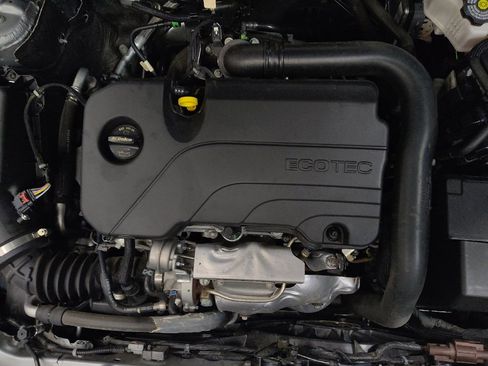 Used 2025 Chevrolet Malibu LT FWD image 30
