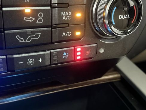 Used 2018 Ford F150 Lariat w/ Equipment Group 502A Luxury AWD/4WD image 45