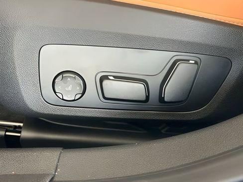 New 2026 BMW 330i Sedan w/ Premium Package image 15