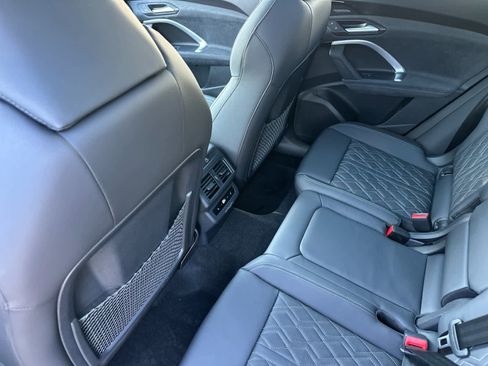 New 2025 Audi SQ5 Prestige image 4