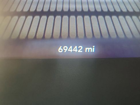 Used 2021 Dodge Challenger SXT w/ Plus Package image 24