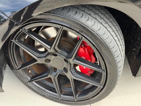 Used 2018 Kia Stinger GT1 RWD image 5