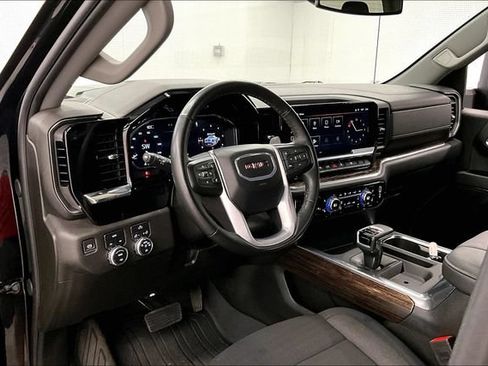 Used 2024 GMC Sierra 1500 Elevation AWD/4WD image 16