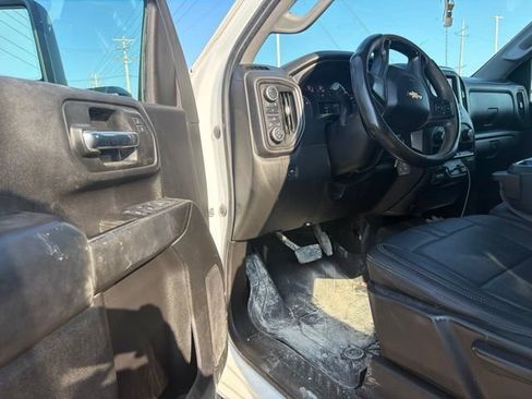 Used 2020 Chevrolet Silverado 2500 Custom w/ Custom Value Package AWD/4WD image 6