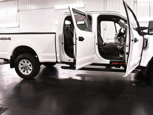 Used 2020 Ford F250 XL w/ STX Appearance Package AWD/4WD image 33