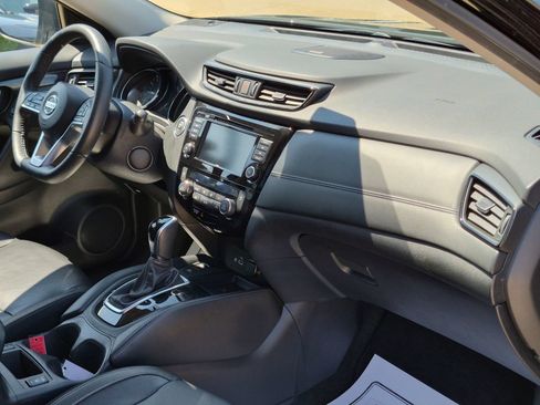 Certified 2020 Nissan Rogue SL AWD/4WD image 32