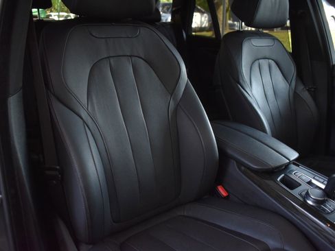 Used 2018 BMW X5 xDrive50i w/ M Sport Package image 45